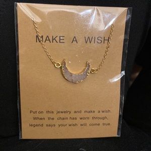 NWT, Gorgeous Moon cresent natural quartz stone pendant, 15 inch chain